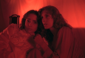 26_Jessica-Harper-e-Stefania-Casini-in-Suspiria-1977-Foto-di-Franco-Bellomo