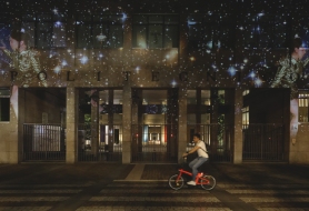 23a_TONY-OURSLER_Starlife_Photo-Alessandro-Muner