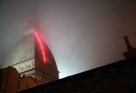 16_Mario-Merz_Il-volo-dei-Numeri_©Luci-dArtista_Photo-Max-Chicco