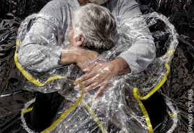 003_World-Press-Photo-of-the-Year-Nominee_Online_Mads-Nissen_Politiken_Panos-Pictures