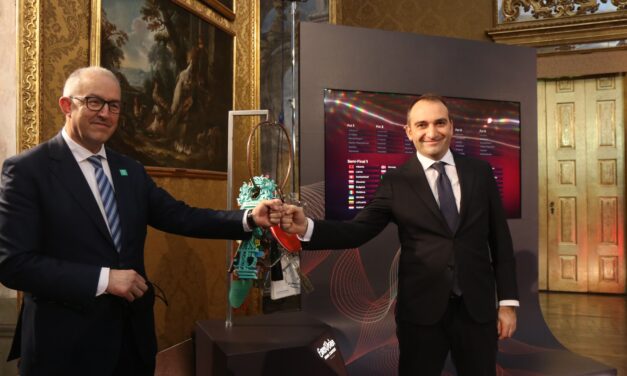 L’EUROVISION SONG CONTEST 2022 TORINO. A PALAZZO MADAMA PASSAGGIO DI CONSEGNE TRA I SINDACI DI ROTTERDAM E TORINO