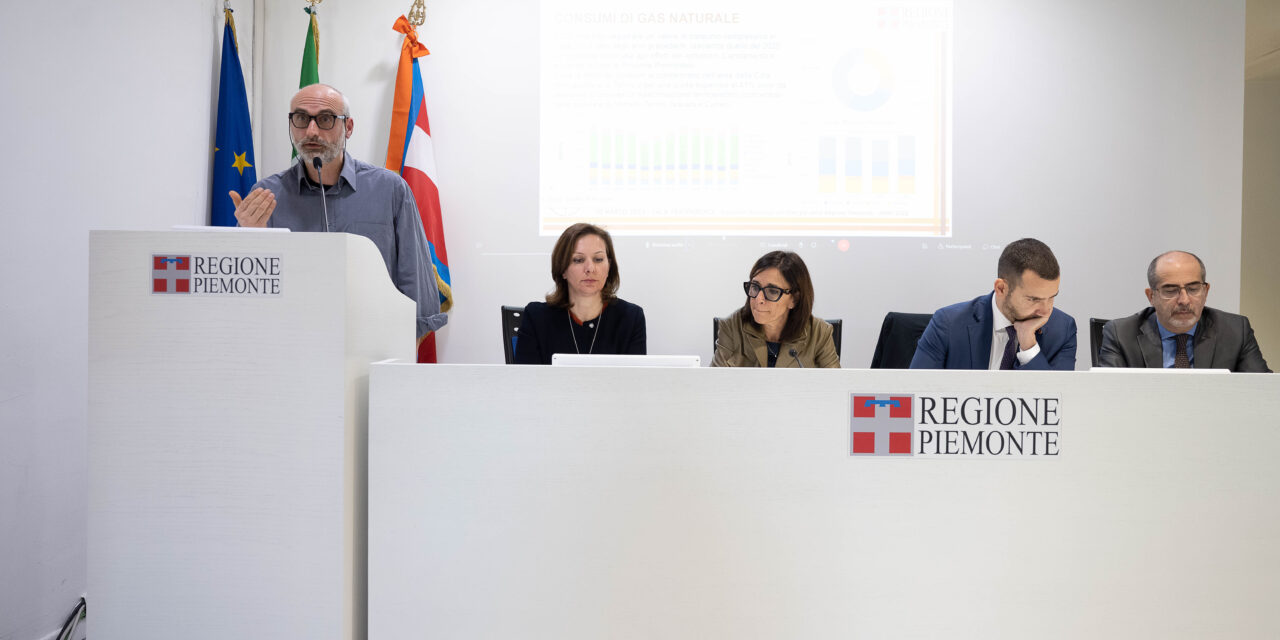 Energia in Piemonte, diminuiscono i consumi, boom di produzione da rinnovabili, crollo delle emissioni di CO2