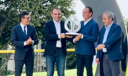 L PRESIDENTE DELLA REGIONE PIEMONTE CIRIO E IL SINDACO DI TORINO LO RUSSO  A PARIGI PER IL PASSAGGIO DI TESTIMONE DEL TOUR DE FRANCE, CHE NEL 2024 PARTIRÀ DALL’ITALIA