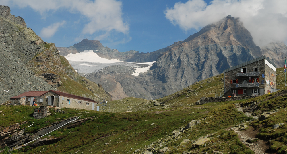 Nuovi locali del Rifugio Bartolomeo Gastaldi vecchio, Balme.