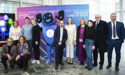 IL 23 FEBBARIO 2024 E’ STATA PRESENTA AL MONDO LA SUA MASCOTTE TORINO 2025: TO TAG STASERA LIGHTS ON U AL PALAVELA CON LE STELLE KOSTNER E MALININ