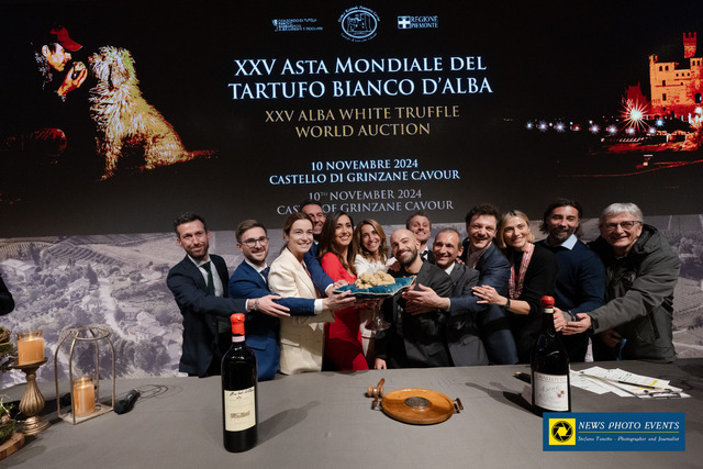 IL LOTTO FINALE DELL’EVENTO PROMOSSO DALL’ENOTECA REGIONALE PIEMONTESE CAVOUR, BATTUTO A 140.000 EURO, VOLATO A HONG KONG