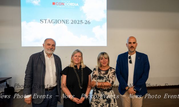 La nuova stagione teatrale 2025/2026 del Teatro Concordia di Venaria Reale(TO) è all’insegna di tre parole chiave: sogno, realtà, stupore.