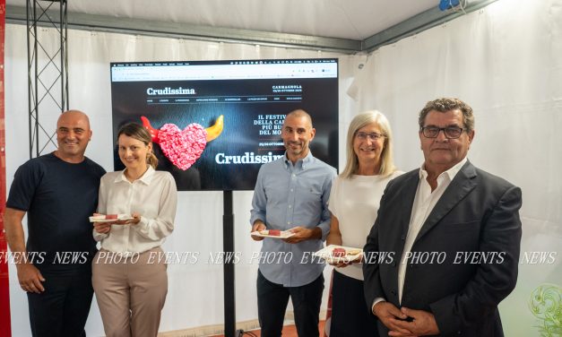 LA FIERA NAZIONALE DEL PEPERONE DI CARMAGNOLA INCONTRA CRUDISSIMA