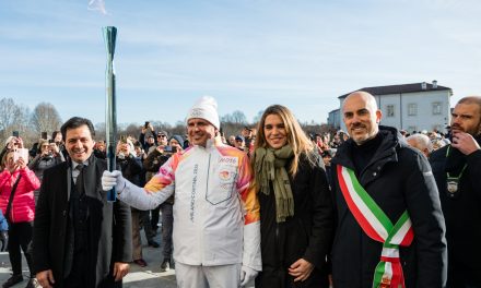 Fiamma Olimpica di Milano-Cortina 2026 alla Reggia di Venaria Reale