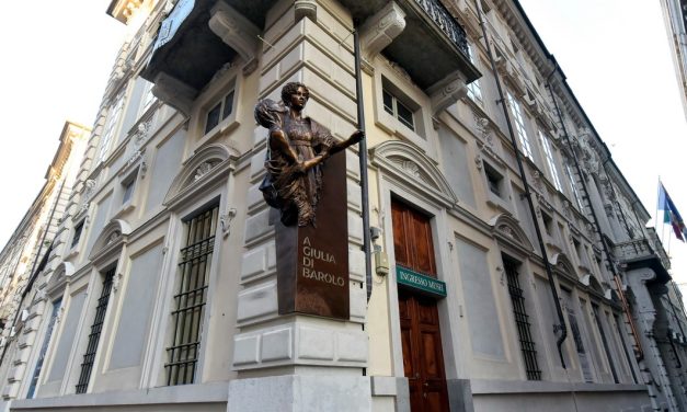 IL PRIMO MONUMENTO DEDICATO A UNA DONNA DELLA STORIA TORINESE
