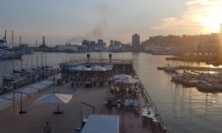 L’ACQUARIO DI GENOVA ACCENDE LA SERA