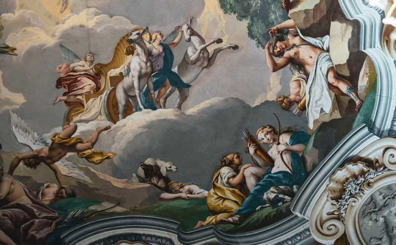 Palazzina di Caccia di Stupinigi :  le famiglie tra miti, dèi e leggende